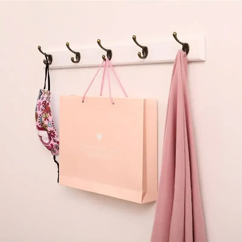 Patère murale en bois massif 4-5 crochets blanc beige brun style scandinave pour entrée chambre et hall | Koossa