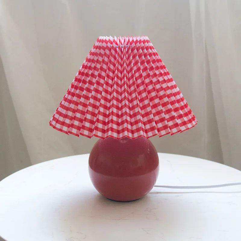 Lampe de chevet céramique abat-jour plissé E27 27 cm salon lumière tamisée ambiance rétro élégante design | Koossa