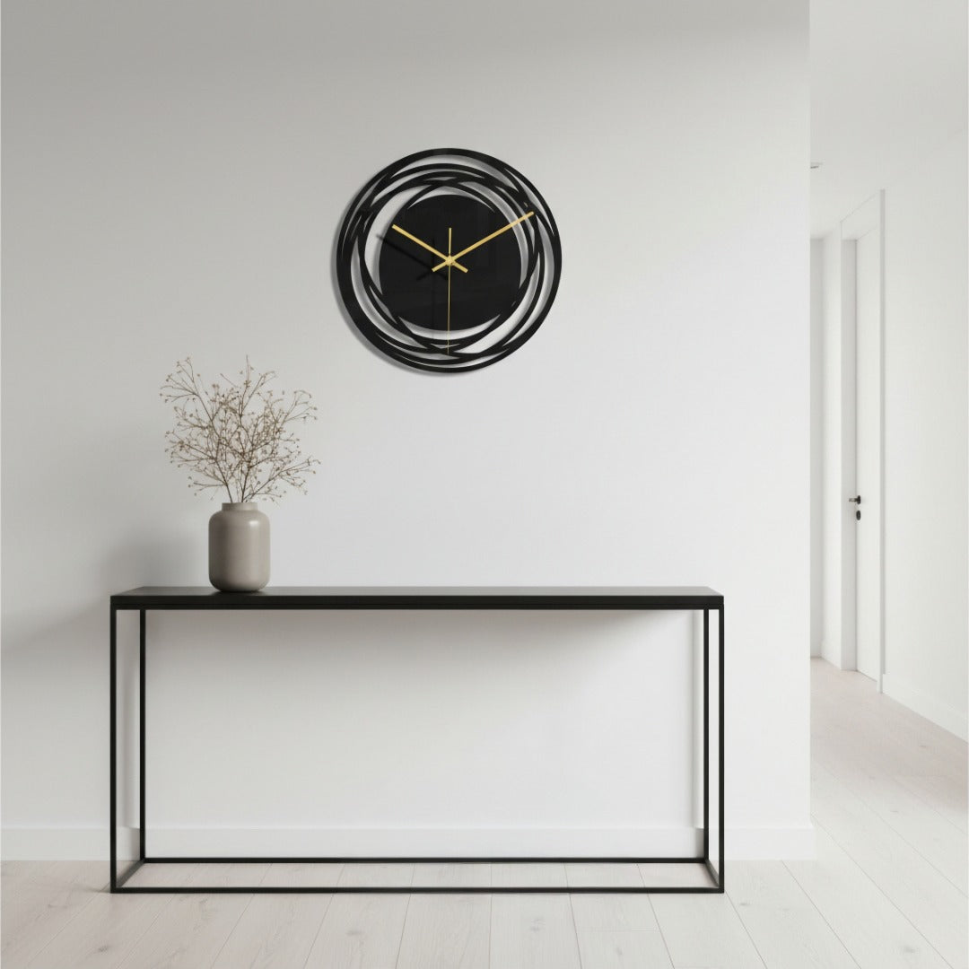 Horloge murale silencieuse noire Ø 30 cm finition cristal quartz précis décoration intérieur moderne élégant | Koossa