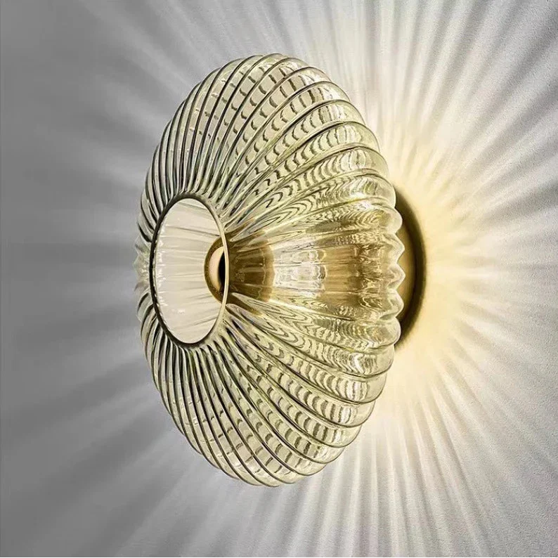 Applique Murale Verre Ambré Cannelé Coquille Dorée Luminaire Décoratif Salon Chambre Intérieur Élégant | Koossa