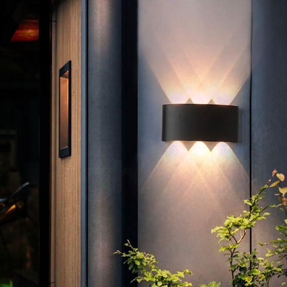 Applique murale LED étanche aluminium effet double faisceau pour extérieur moderne jardin terrasse et façade | Koossa