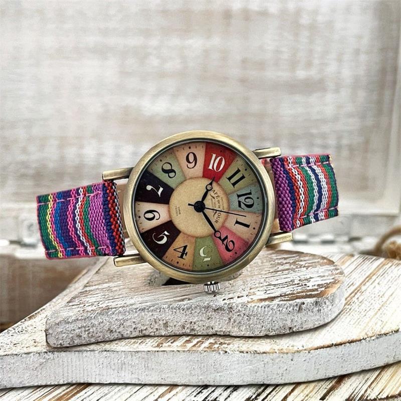 Montre Féminine à Bracelet Tressé et Cadran Bronze Vintage — Accessoire Rétro Élégant pour Poignet Délicat | Koossa