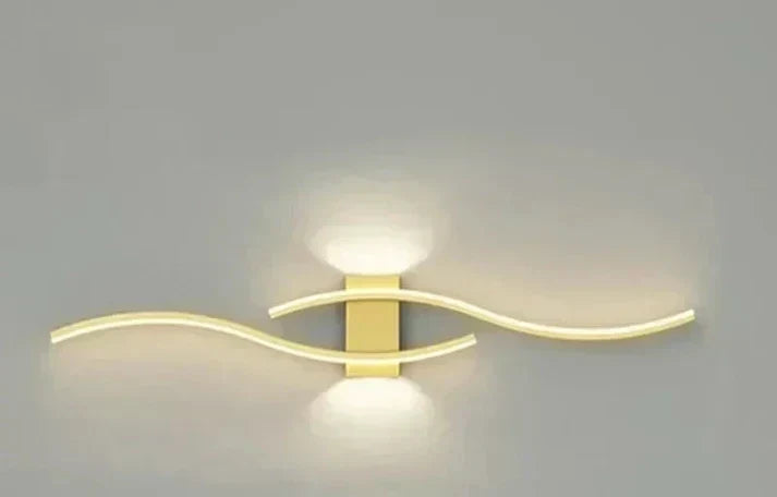Curved LED Wall Sconce with Flowing Design – Warm White Light for Bedroom, Living Room, Hallway – Modern Metal Fixture | Lonoma