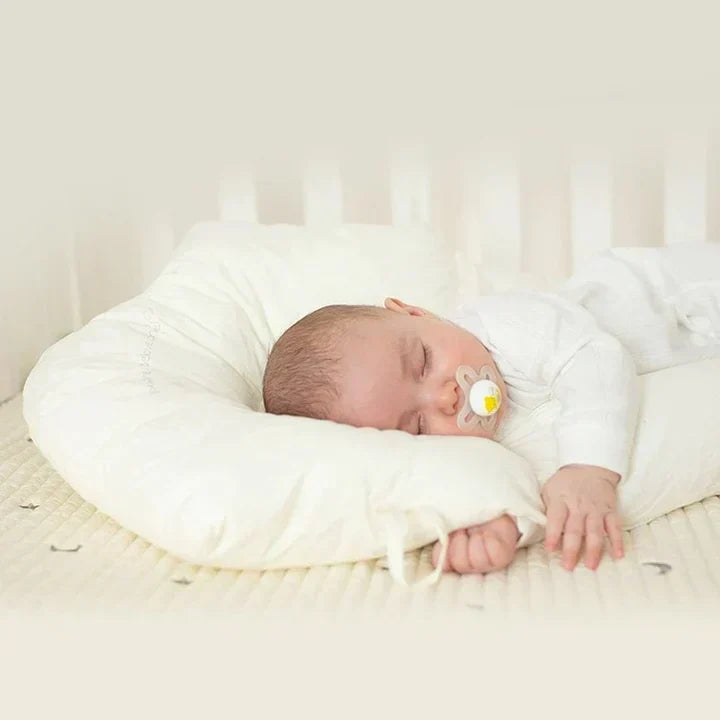 Coussin d'Allaitement Antibactérien Coton Doux Ergonomique Pastel Sécurisé Naissance à 12 Mois Confort | Koossa