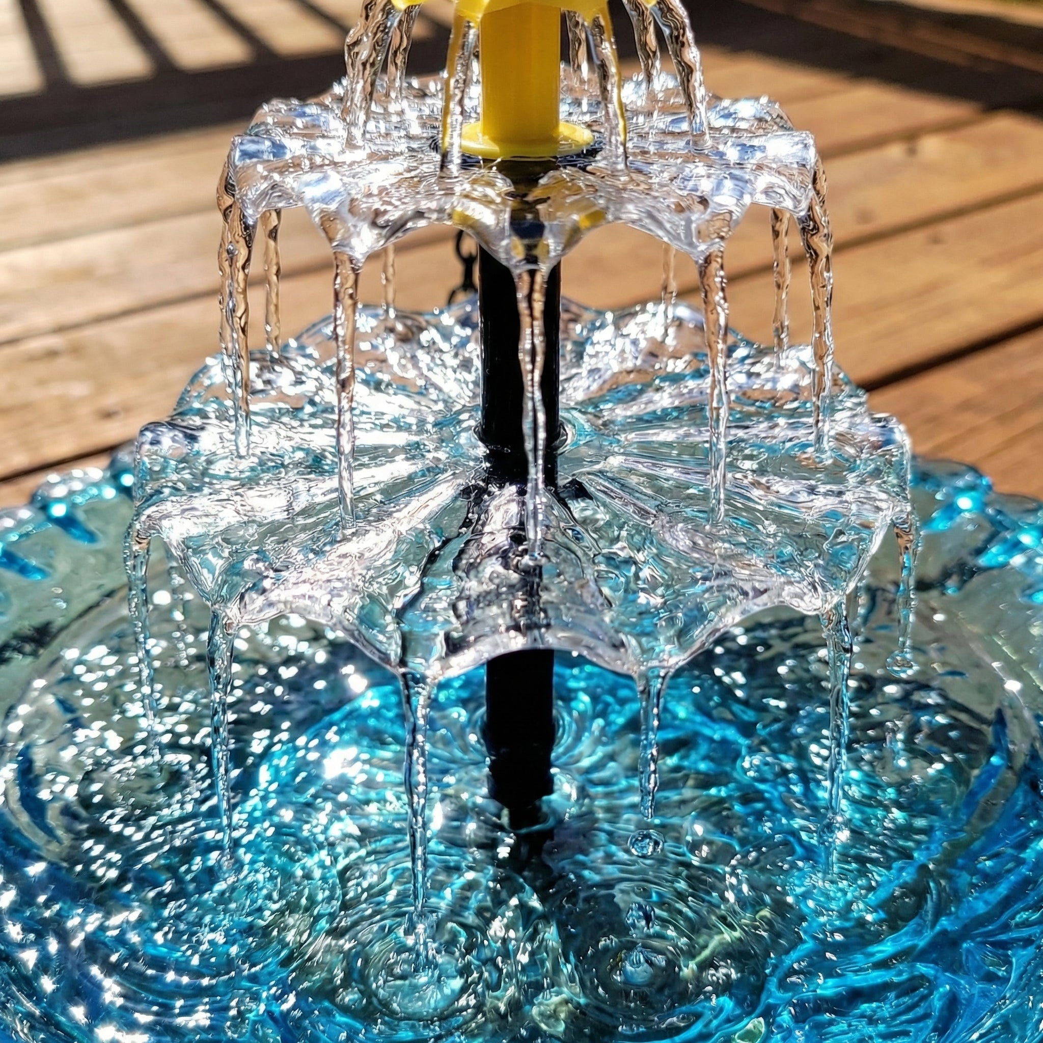 Fontaine à oiseaux suspendue solaire deux vasques verre Ø 25,5 cm cascade automatique jardin terrasse | Koossa