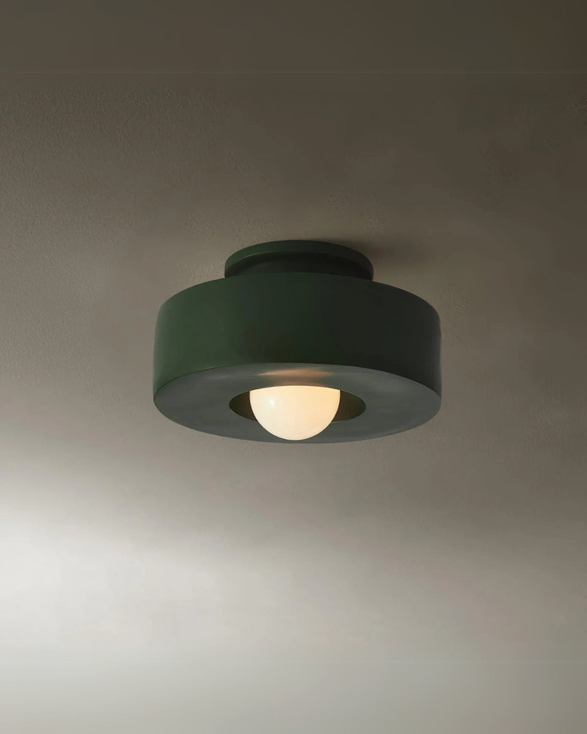 Plafonnier rond en résine avec LED intégrée pour intérieur minimaliste blanc chaud 30 cm éclairage moderne | Koossa