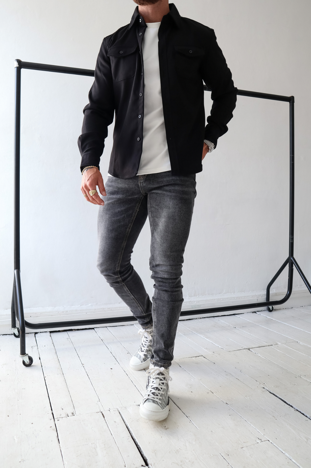 Overshirt Jacket with Long Sleeves and Chest Pockets in Cotton Blend for Smart Casual Layering | Koossa