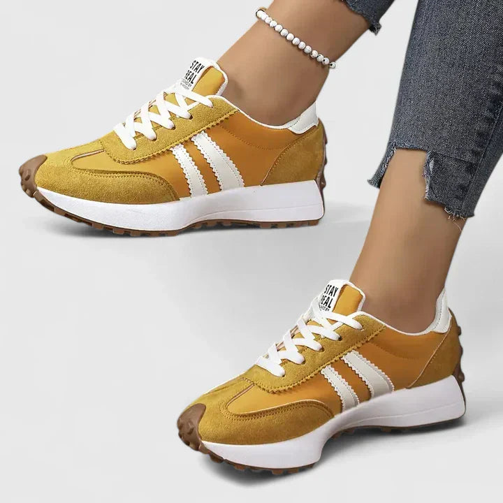 Women's Retro Lace-Up Trainers in Canvas with Contrast Stripe Detail – Lightweight Low-Top Sneakers for Casual Spring and Summer Wear | Koossa