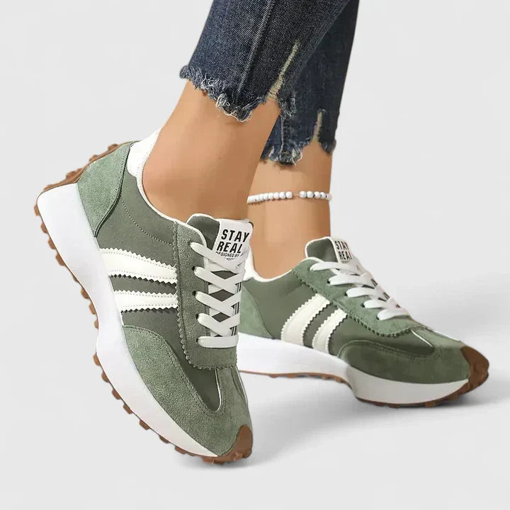 Women's Retro Lace-Up Trainers in Canvas with Contrast Stripe Detail – Lightweight Low-Top Sneakers for Casual Spring and Summer Wear | Koossa