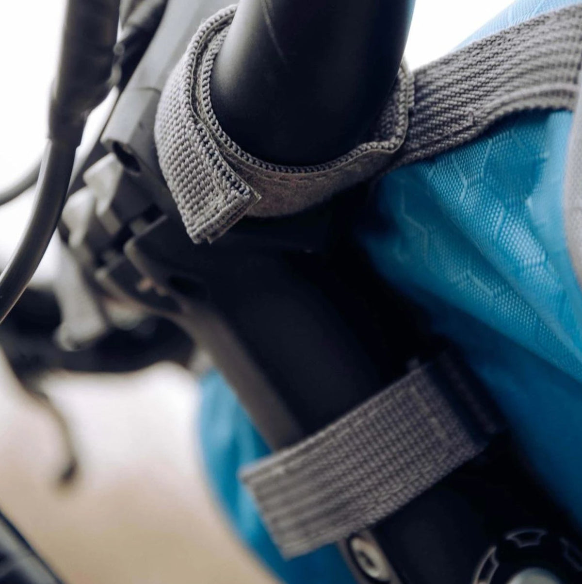 Bike Phone Mount Bag for Handlebars with Touch Window, Storage Pouch for Cycling Navigation, Keys & Essentials | Lonoma