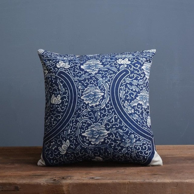 Housse de coussin en lin motif porcelaine bleue et blanche inspiration chinoise pour canapé et chambre | Koossa