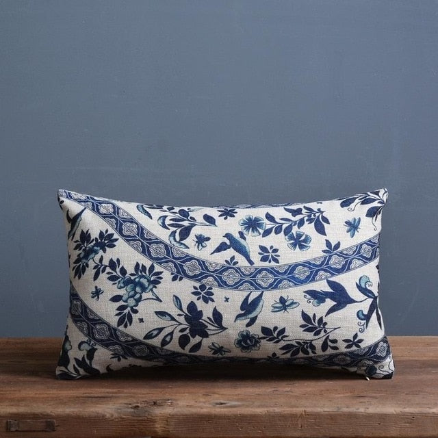 Housse de coussin en lin motif porcelaine bleue et blanche inspiration chinoise pour canapé et chambre | Koossa