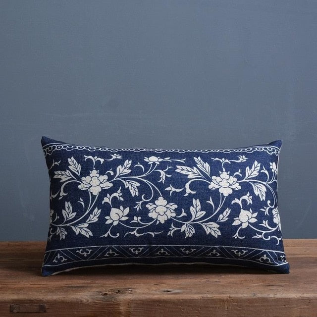Housse de coussin en lin motif porcelaine bleue et blanche inspiration chinoise pour canapé et chambre | Koossa