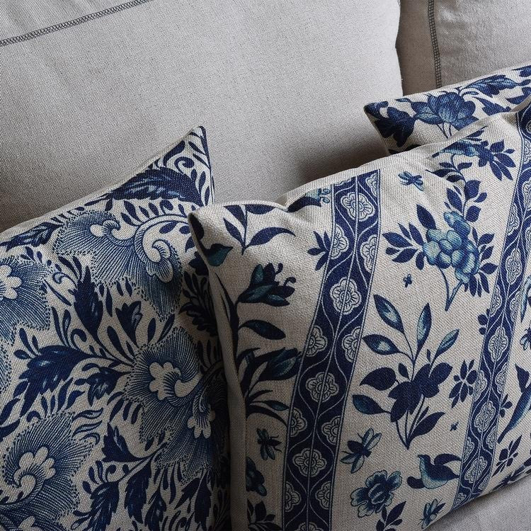 Housse de coussin en lin motif porcelaine bleue et blanche inspiration chinoise pour canapé et chambre | Koossa