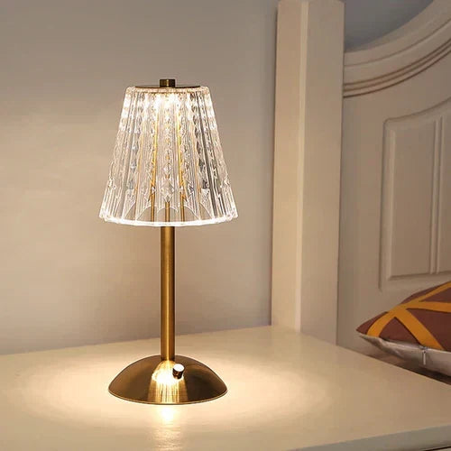 Lampe à poser tactile LED à variateur doré et cristal acrylique pour chambre et salon ambiance chaleureuse | Koossa