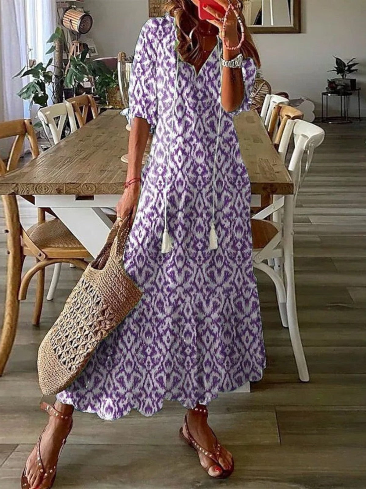 Women's V-Neck Maxi Dress in Vintage-Inspired Print – Flowing Bohemian Summer Dress with Romantic Pattern Detail | Koossa