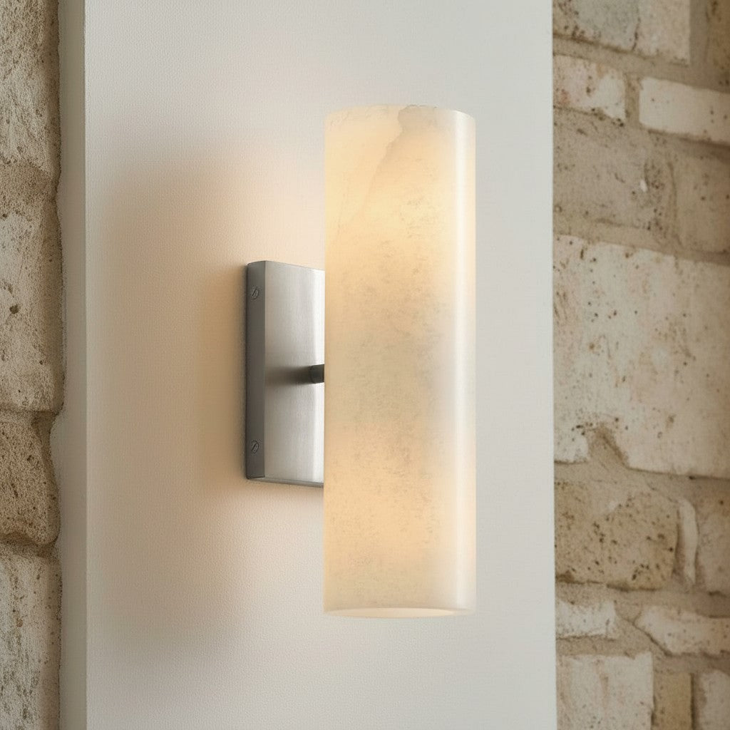 Applique murale cylindrique en albâtre naturel ou verre cannelé finition bronze nickel laiton design intemporel | Koossa