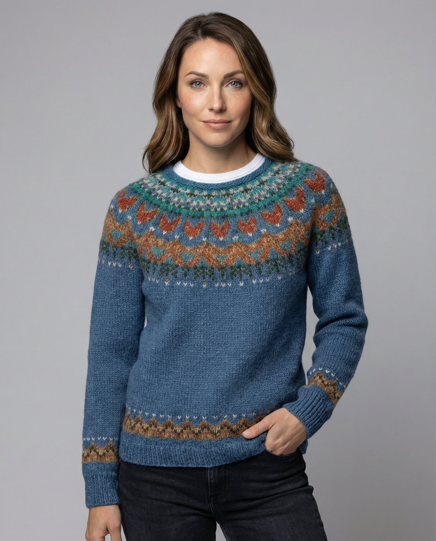 Women's Vintage Icelandic Knit Jumper in Blue and Green — Classic Nordic Pattern Knitwear for Autumn and Winter | Koossa