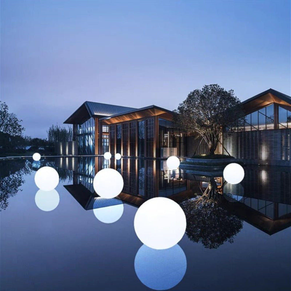 Sphère lumineuse LED rechargeable étanche multicolore ambiance pour jardin terrasse et intérieur moderne | Koossa