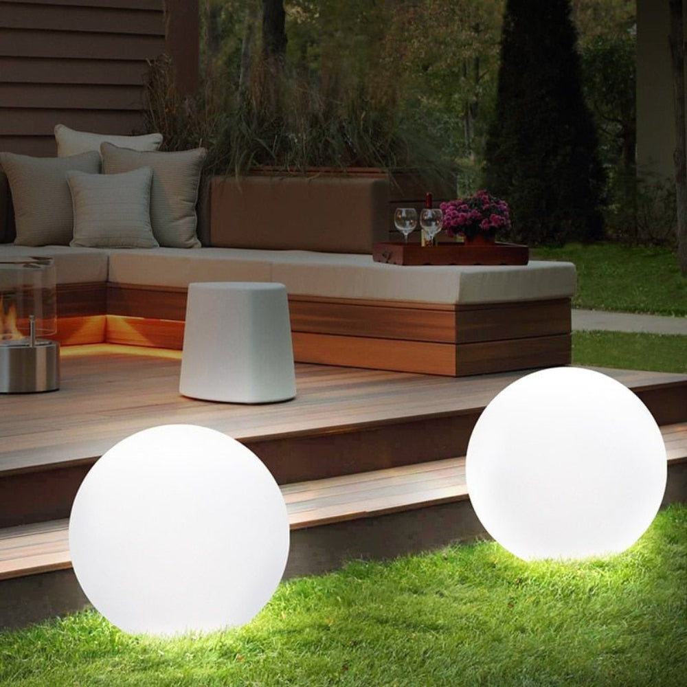Sphère lumineuse LED rechargeable étanche multicolore ambiance pour jardin terrasse et intérieur moderne | Koossa